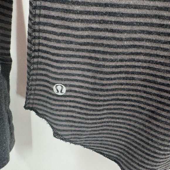 Lululemon Reversible Open Your Heart Long Sleeve Shirt Grey Striped Women Size S - Picture 3 of 7